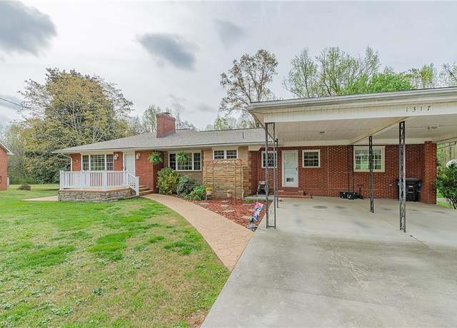 Property at 1317 Brookwood Dr, Reidsville, NC 27320, 3 beds, 2 baths