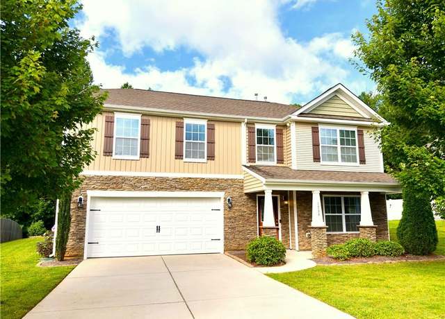 Property at 1734 Klompen Rd, Kernersville, NC 27284, 4 beds, 3.5 baths