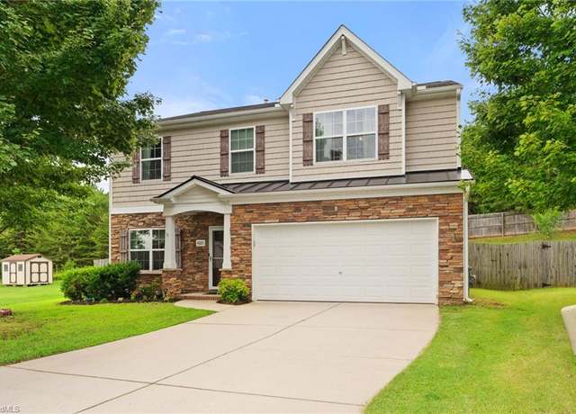 Property at 4221 Lochurst Dr, Pfafftown, NC 27040, 5 beds, 3.5 baths