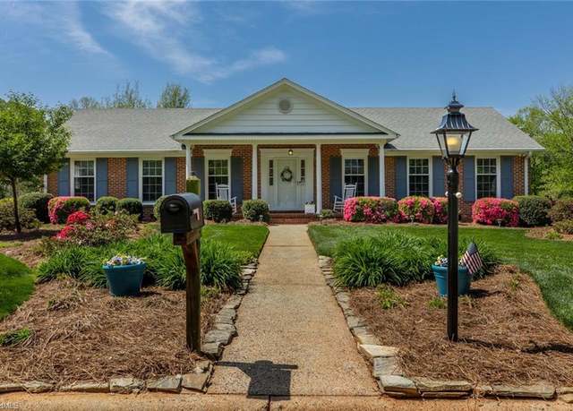 Property at 3700 Brandywine Dr, Greensboro, NC 27410, 4 beds, 2.5 baths