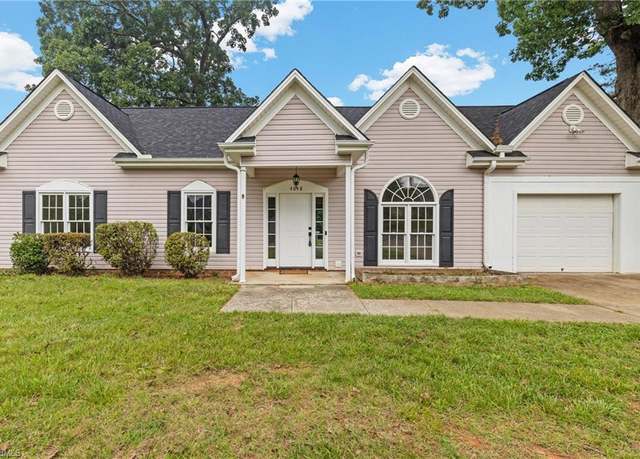 Property at 4648 Shattalon Dr, Winston-salem, NC 27106, 3 beds, 2 baths