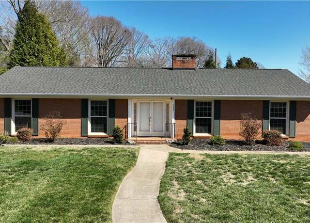 Property at 5600 Kane Dr, Pfafftown, NC 27040, 3 beds, 3 baths