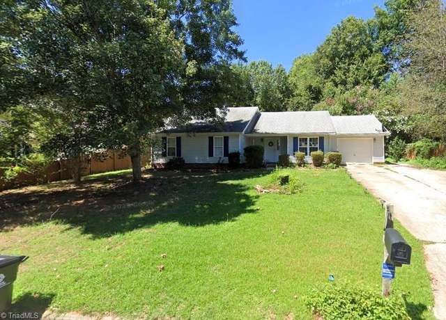 Property at 5603 Green Apple Dr, Greensboro, NC 27405, 3 beds, 2 baths
