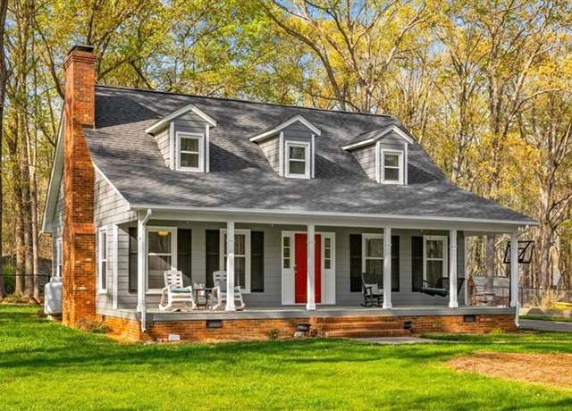 Property at 2575 Hickory Dr, Asheboro, NC 27205, 3 beds, 2 baths