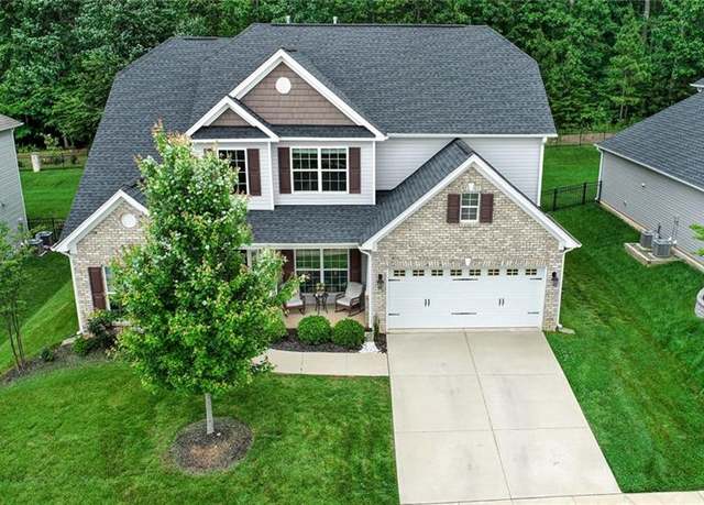 Property at 1117 Magenta Way, Kernersville, NC 27284, 5 beds, 3.5 baths