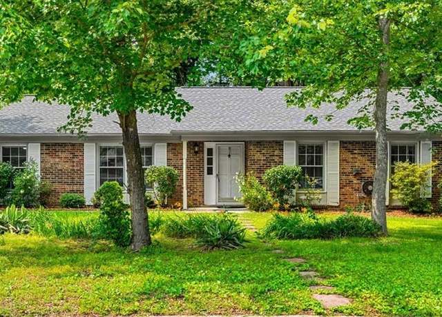 Property at 4 Manard Ct, Greensboro, NC 27407, 3 beds, 2 baths