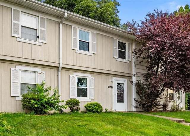 Property at 5725-L Bramblegate Rd, Greensboro, NC 27409, 2 beds, 2.5 baths