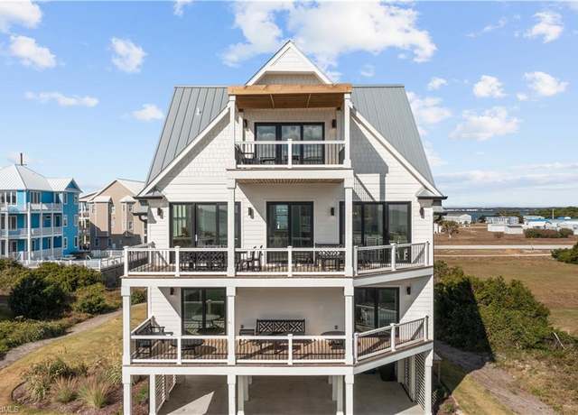 Property at 3003 Emerald Dr, Emerald Isle, NC 28594, 8 beds, 6.5 baths