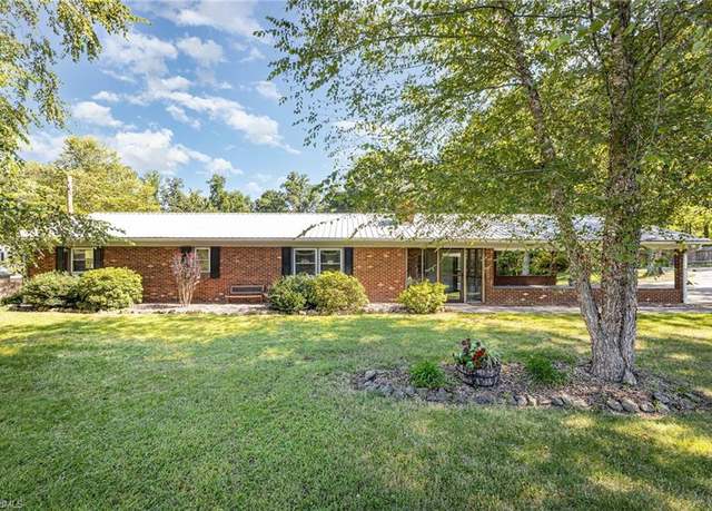 Property at 996 Wyo Rd, Mocksville, NC 27028, 2 beds, 2 baths