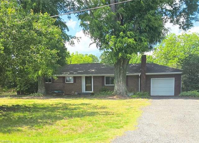 Property at 5953 Hedgecock Rd, Kernersville, NC 27284, 3 beds, 2 baths
