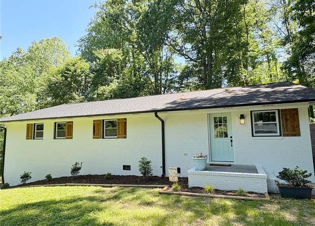 Property at 3501 Tanglewood Dr, Greensboro, NC 27410, 4 beds, 2 baths