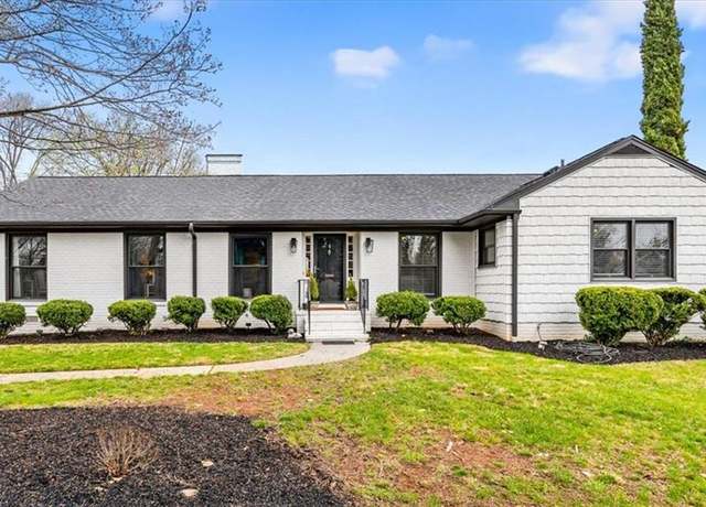 Property at 4122 Dogwood Dr, Greensboro, NC 27410, 4 beds, 2.5 baths