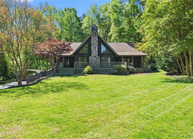 Property at 2404 Hunters Ridge Dr, Pleasant Garden, NC 27313, 3 beds, 3.5 baths