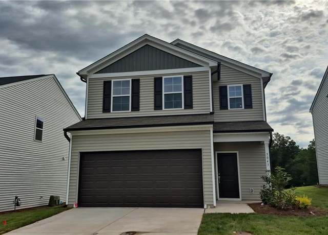 Property at 5043 Fallmeade Rd, Kernersville, NC 27284, 3 beds, 2.5 baths
