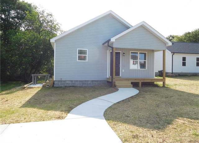 Property at 13 King Row, Thomasville, NC 27360, 3 beds, 2 baths