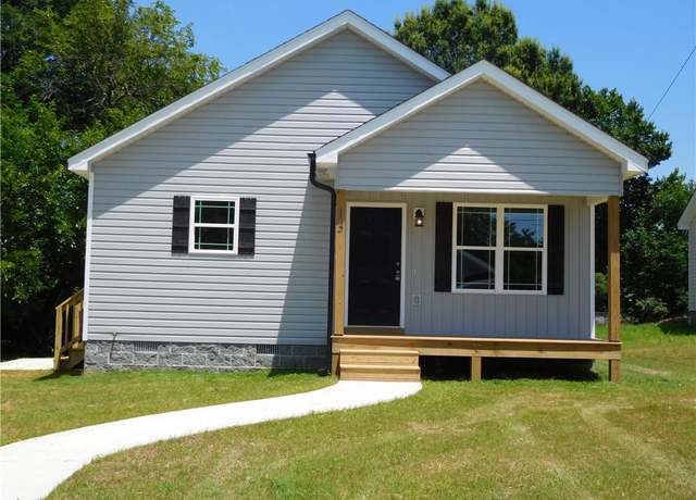 Property at 13 King Row, Thomasville, NC 27360, 3 beds, 2 baths