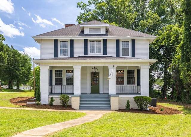 Property at 802 Clarkway Ave, Eden, NC 27288, 4 beds, 3 baths