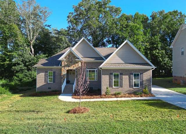 Property at 2830 Nevil Dr, Winston-salem, NC 27107, 3 beds, 2.5 baths