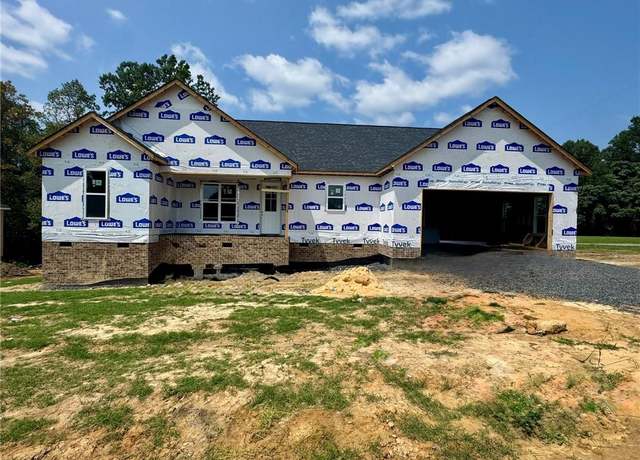 Property at 105 Legacy Ln, Eden, NC 27288, 3 beds, 2 baths