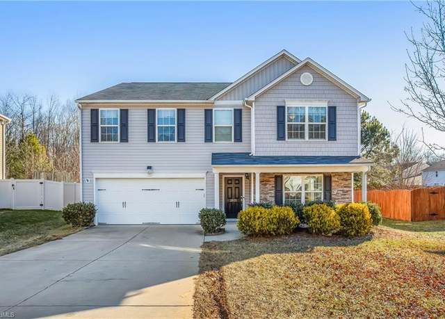 Property at 2635 Leighswood Dr, Winston-salem, NC 27106, 3 beds, 2.5 baths