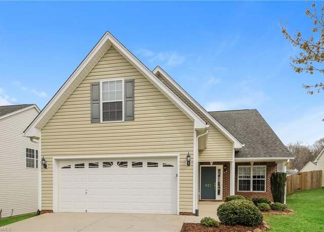 Property at 827 Peachtree Meadows Cir, Kernersville, NC 27284, 3 beds, 2.5 baths