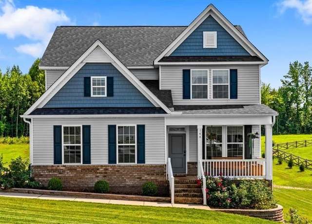 Property at 144 Oakchester Ct, Reidsville, NC 27320, 4 beds, 2.5 baths