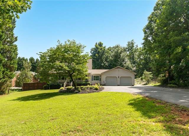 Property at 1027 Cypress Dr, Reidsville, NC 27320, 3 beds, 2.5 baths