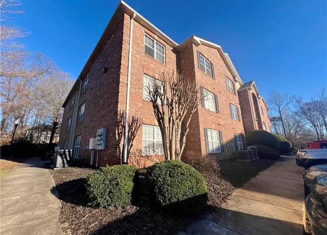 Property at 3710 Cotswold Ave Unit L, Greensboro, NC 27410, 2 beds, 2 baths