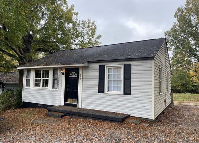 Property at 702 Sykes Ave, Greensboro, NC 27405, 3 beds, 2.5 baths