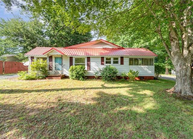 Property at 285 Crestview Church Rd, Asheboro, NC 27205, 3 beds, 2 baths