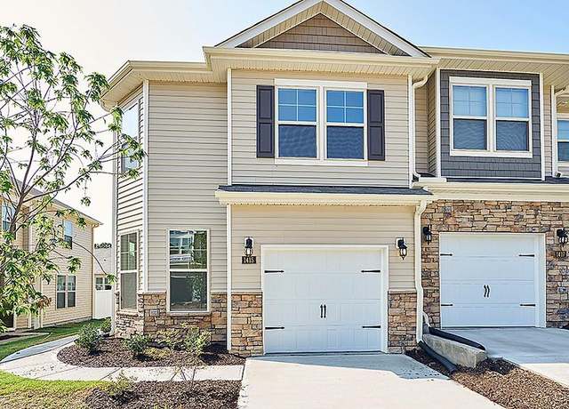 Property at 1368 Amberview Ln, Kernersville, NC 27284, 3 beds, 2.5 baths