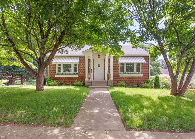 Property at 605 Gales Ave, Winston-salem, NC 27103, 3 beds, 2.5 baths