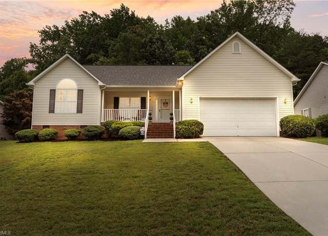 Property at 16 Whitaker Pl, Thomasville, NC 27360, 3 beds, 2 baths