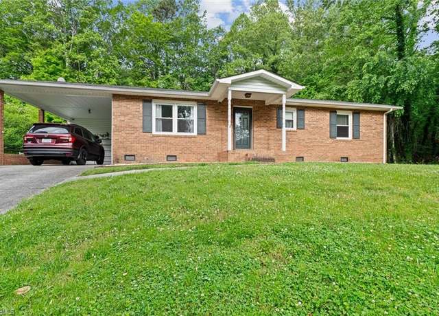 Property at 1755 Madison Ave, Mount Airy, NC 27030, 3 beds, 2 baths