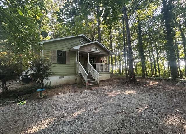 Property at 5840 & 5842 Hedgecock Rd, Kernersville, NC 27284, 3 beds, 2 baths
