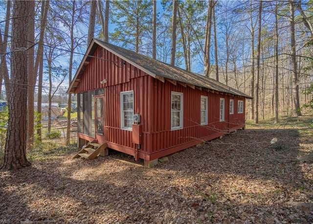 Property at 1026 Young Mill Rd, Lexington, NC 27292, 2 beds, 1 bath