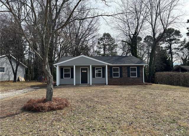Property at 2718 Inca Ln, Winston-salem, NC 27103, 3 beds, 1.5 baths