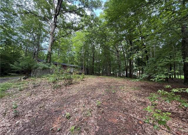 Property at 2426 Woodfield Dr, Sophia, NC 27350