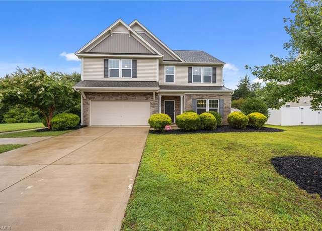 Property at 4398 Lochurst Dr, Pfafftown, NC 27040, 5 beds, 2.5 baths