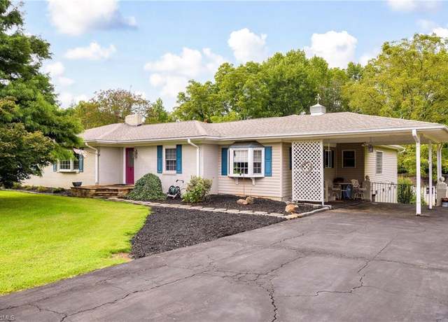 Property at 700 Windsor Ave, Lexington, NC 27292, 3 beds, 2 baths