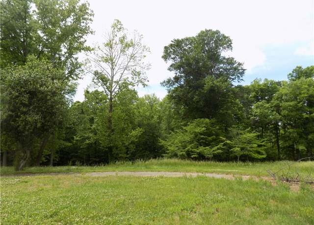 Property at 1807 New Garden Rd, Greensboro, NC 27410
