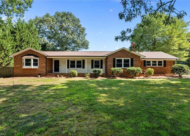 Property at 1107 Ferndale Dr, Thomasville, NC 27360, 3 beds, 2.5 baths