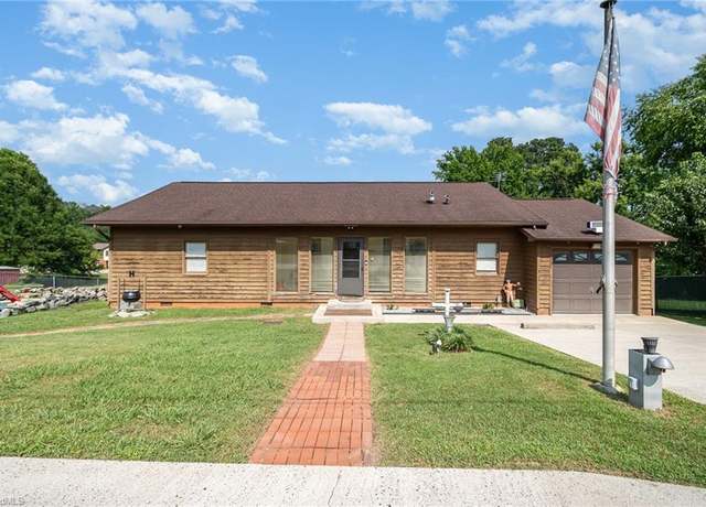 Property at 209 Meredith Dr, Trinity, NC 27370, 3 beds, 2.5 baths