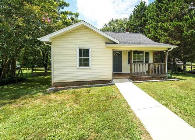 Property at 6925 Carolina Ave, Boonville, NC 27011, 3 beds, 2 baths