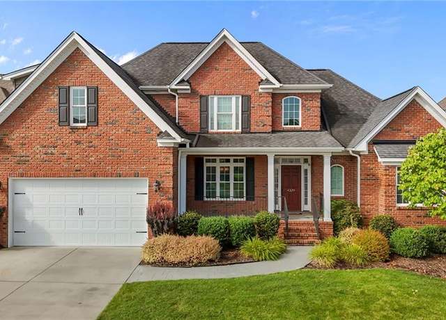 Property at 4329 Griffins Gate Ln, Greensboro, NC 27407, 4 beds, 3 baths