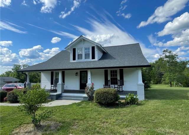 Property at 240 John Young Rd, Lexington, NC 27292, 2 beds, 3 baths