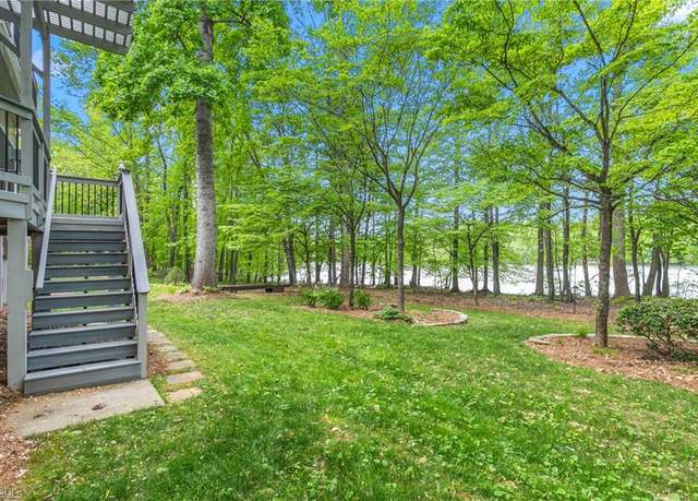 Property at 33 Kinglet Cir, Greensboro, NC 27455, 3 beds, 3.5 baths