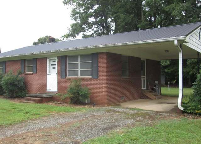 Property at 186 Valiant Dr, Lexington, NC, 3 beds, 1 bath