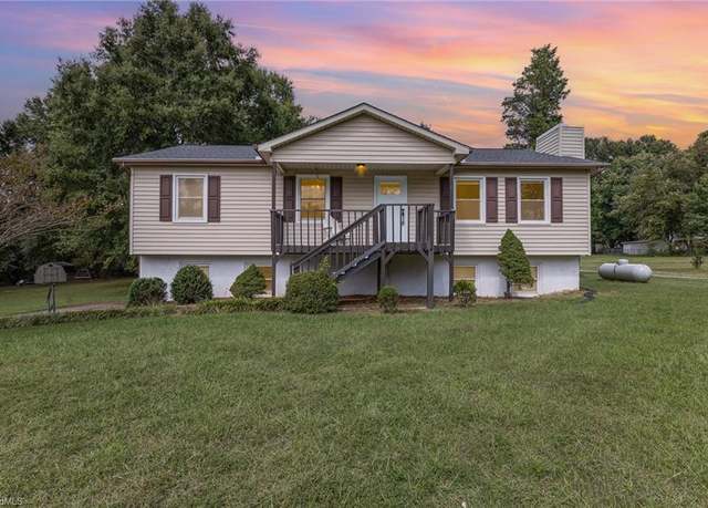 Property at 2705 Bethel Ct, Winston-salem, NC 27127, 3 beds, 2 baths