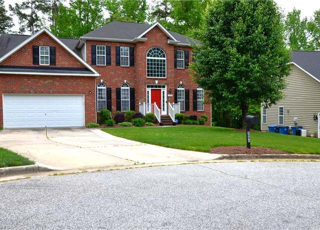 Property at 5006 Winding Ridge Ct, Greensboro, NC 27406, 4 beds, 2.5 baths